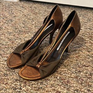 Donald J. Pliner Copper and Green High Heels with Open Toe and Crisscross Straps
